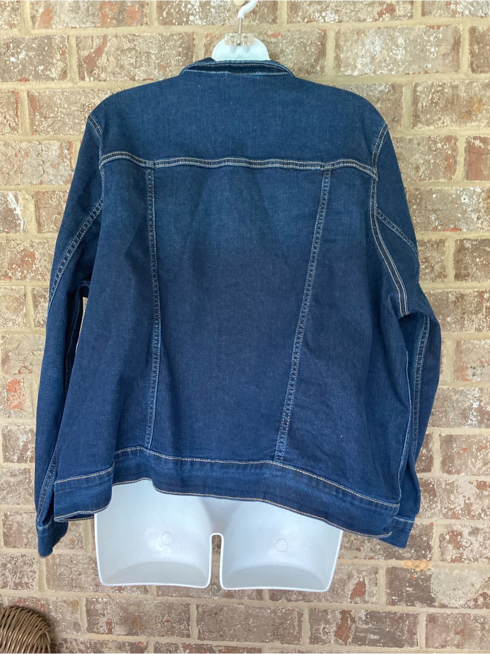 DKNY Denim trucker jacket size 2X New With Tags - Picture 5 of 10